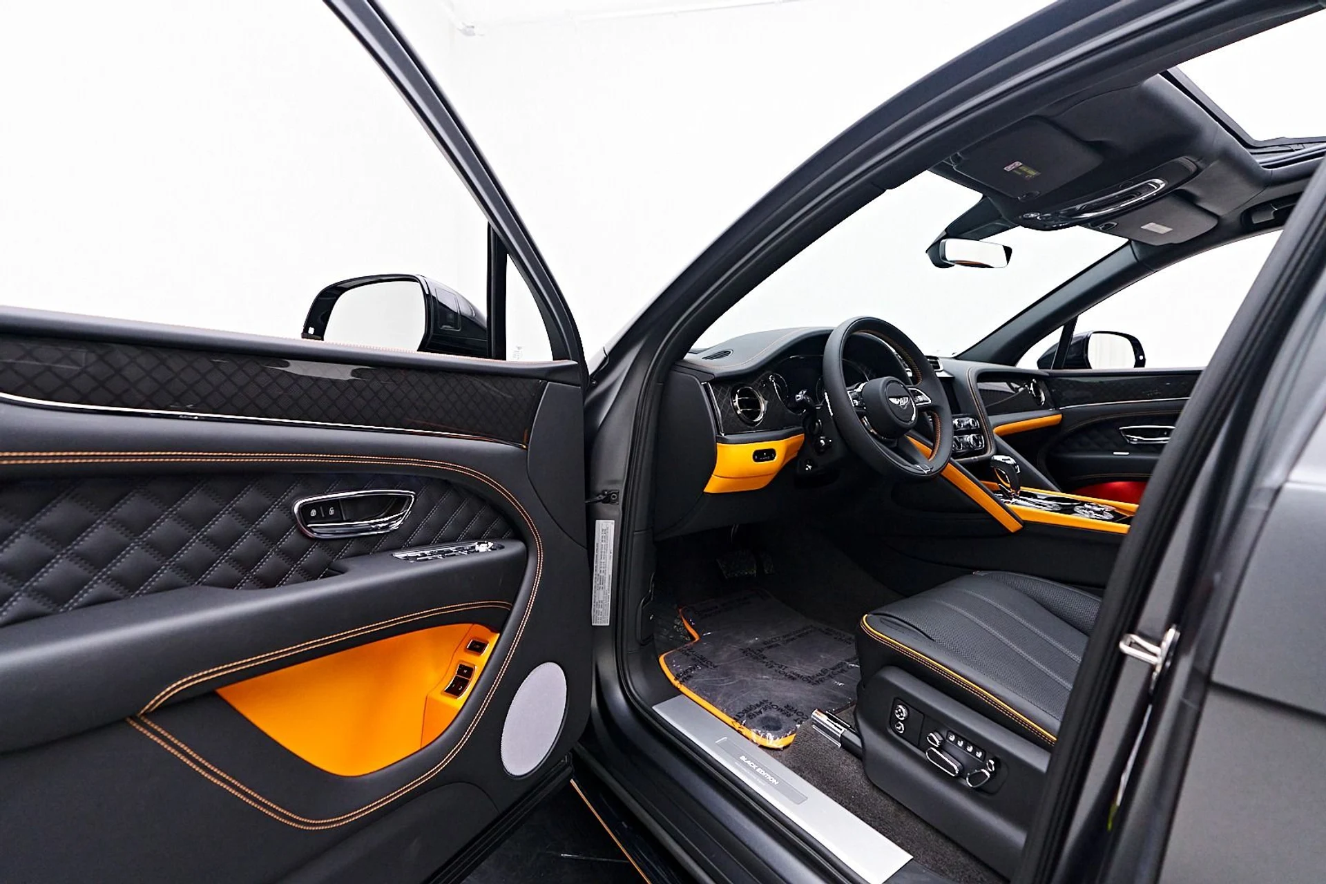 mph032_1320859288_Used_2025_Bentley_Bentayga_S_Black_Edition_1738363048_68b4d57f56