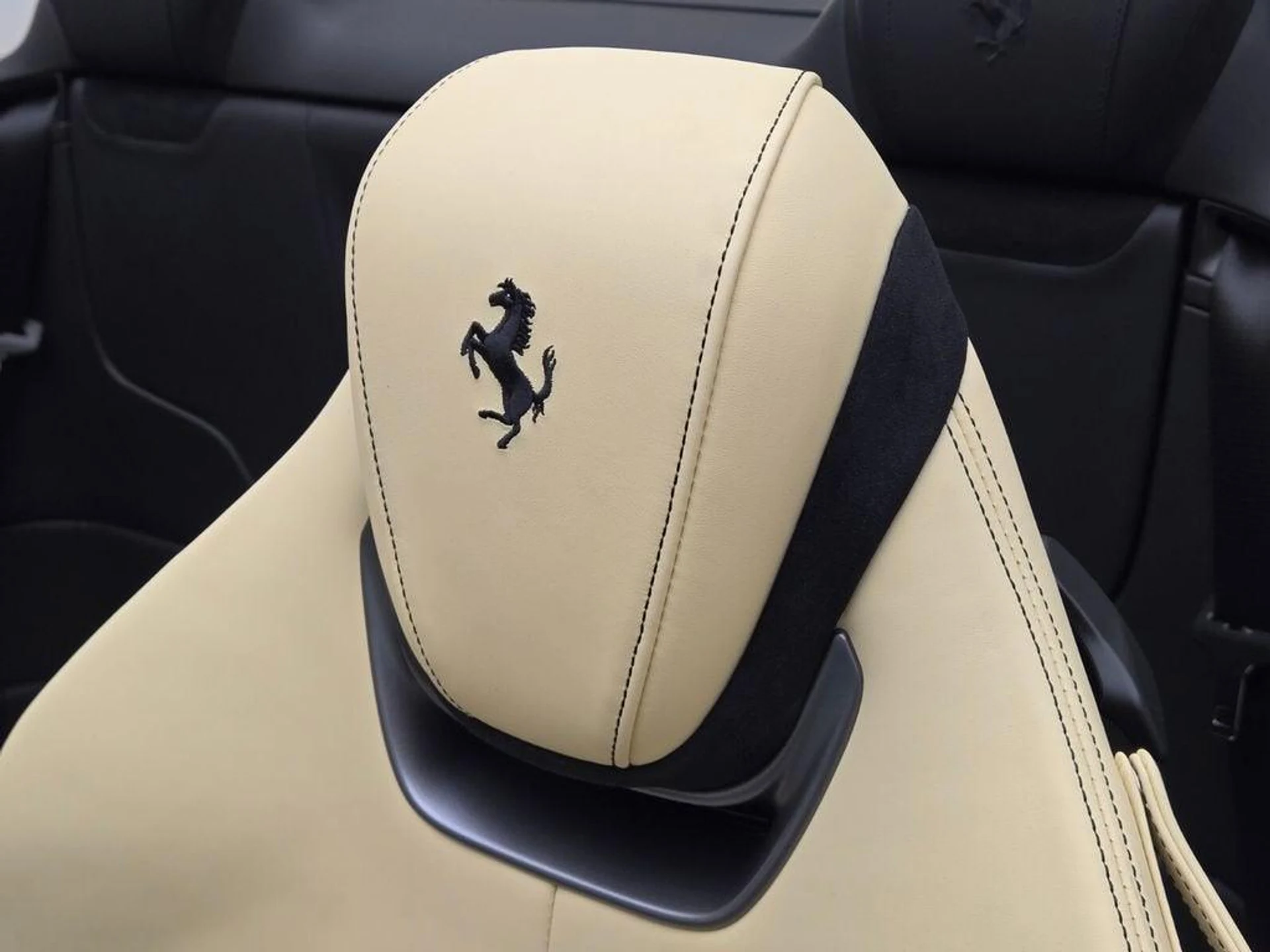 mph032_1328118054_Used_2024_Ferrari_Roma_1771612421_e6b5c865c2