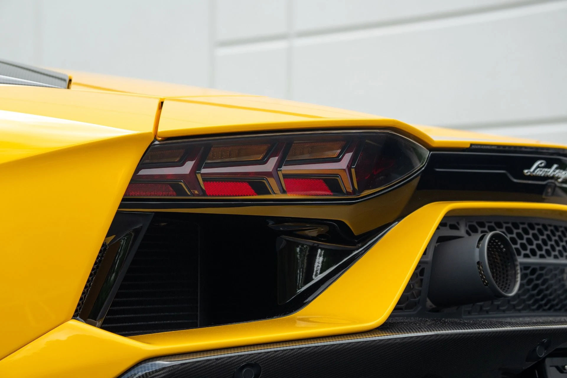 mph032_1349336008_Used_2022_Lamborghini_Aventador_LP_780_4_Ultimae_1757714109_8dd2db435c