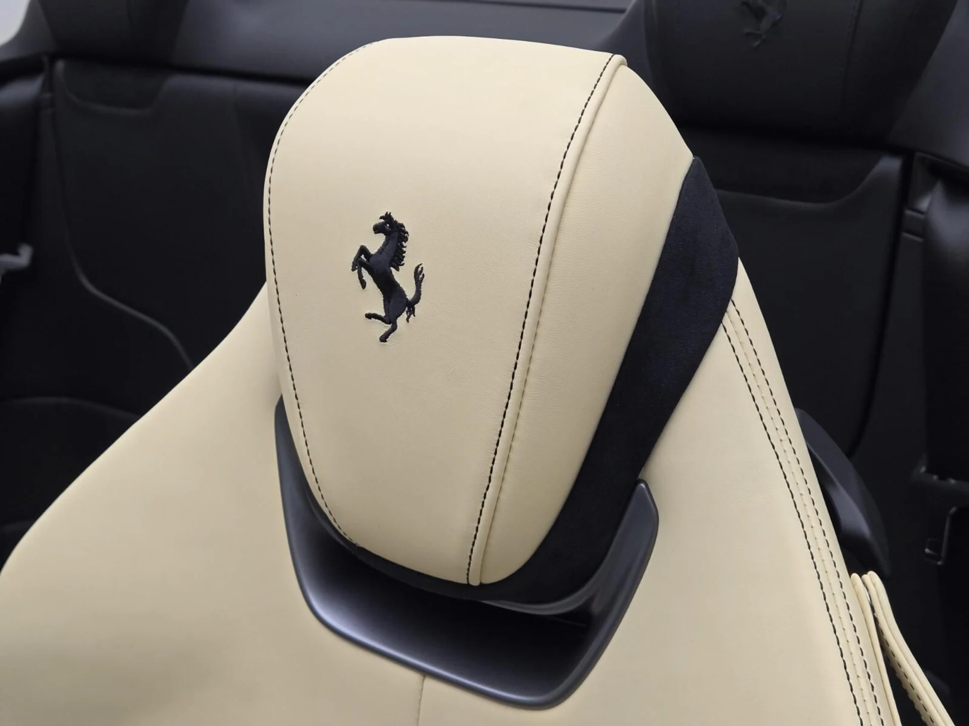 mph032_1351759509_Used_2024_Ferrari_Roma_1770706224_727ae2d208