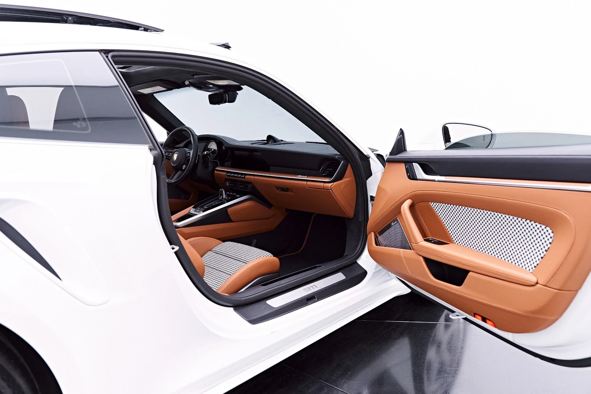 mph032_1354302899_Used_2024_Porsche_911_Turbo_S_1777505255_5d935e848a