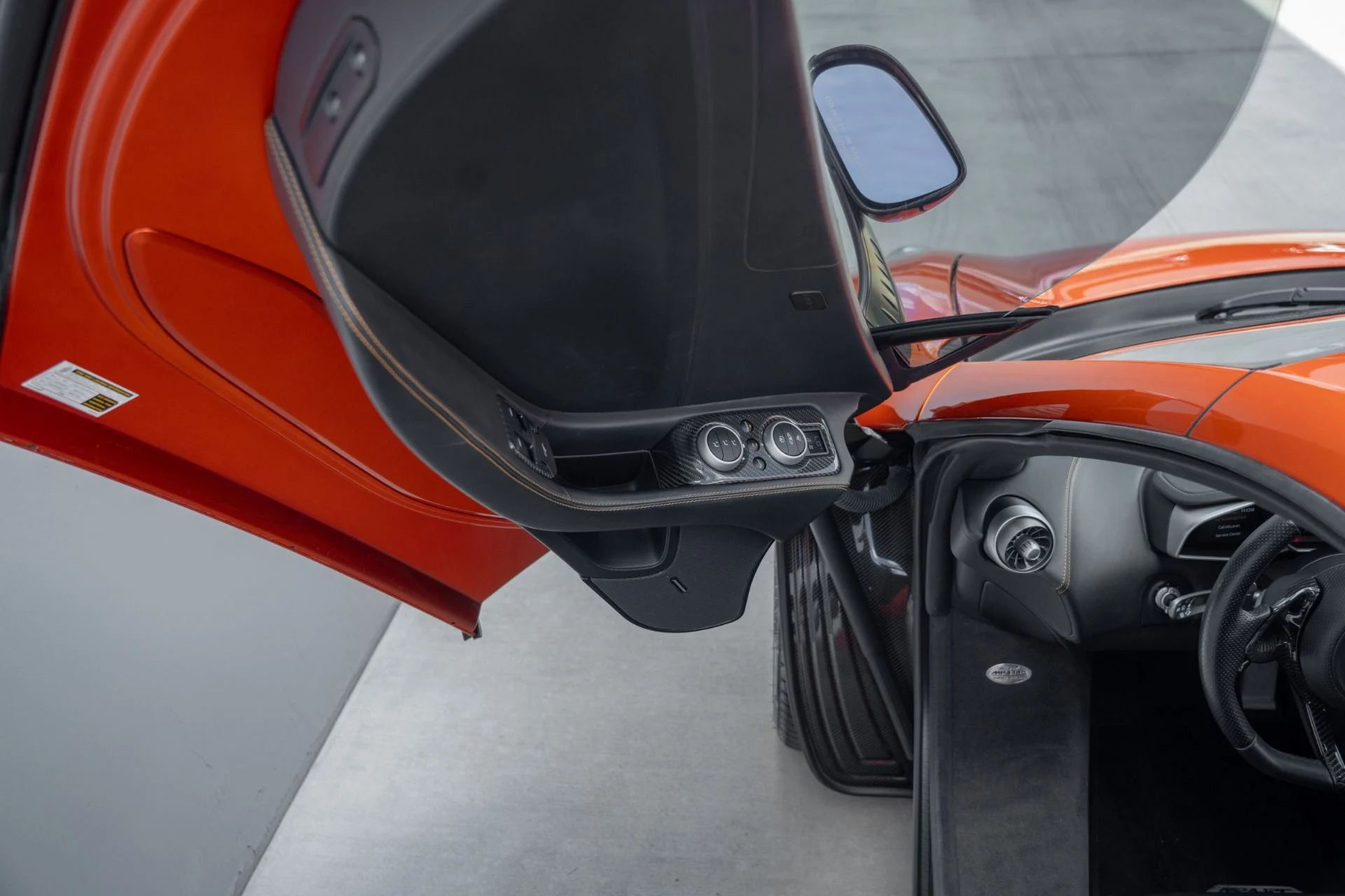 mph032_136367260_Used_2012_Mc_Laren_MP_4_12_C_1760565617_ceb949f96c