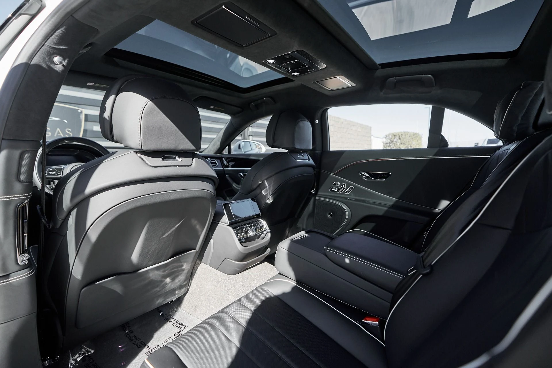 mph032_1366982731_Used_2024_Bentley_Flying_Spur_S_1761779919_cf49172e37