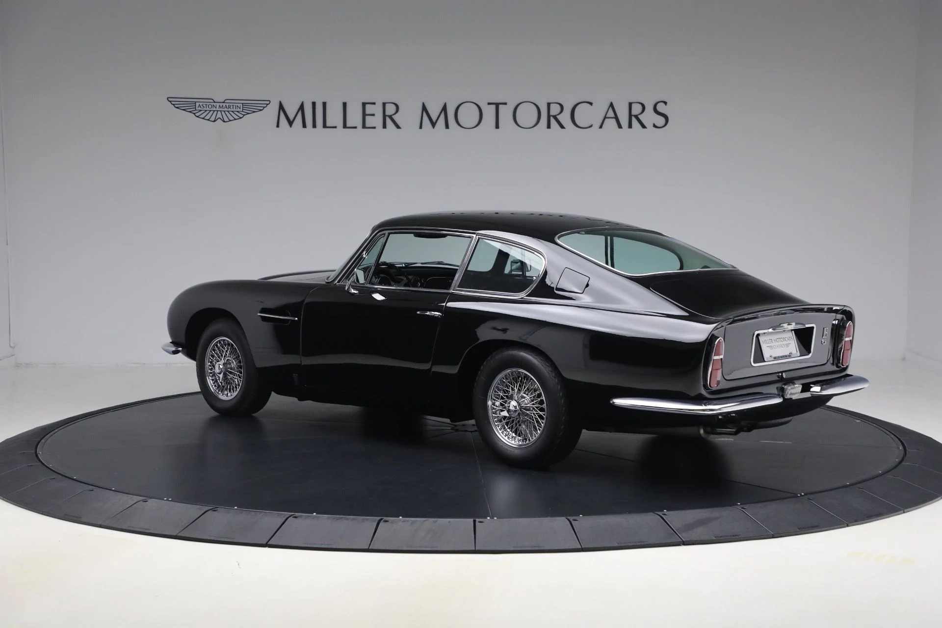 mph032_1371078984_Used_1968_Aston_Martin_DB_6_1793123624_e0cdc70895