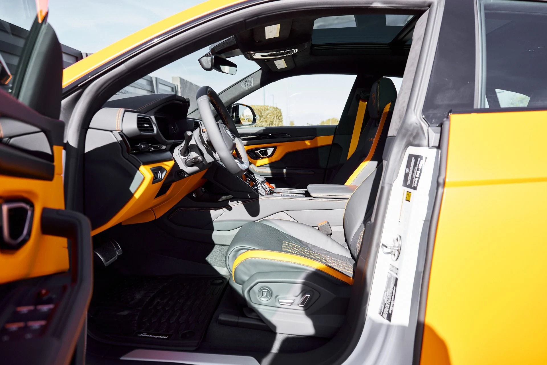 mph032_1378840268_Used_2024_Lamborghini_Urus_S_1768961905_c0687826ee