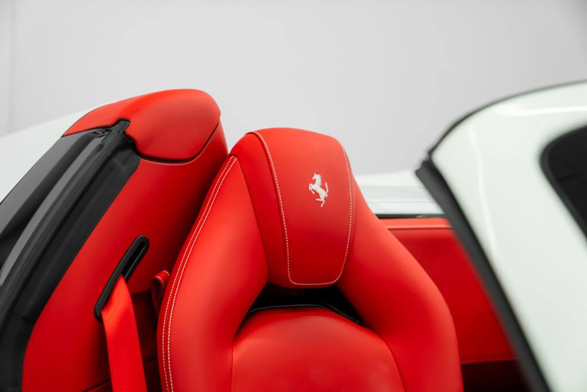 mph032_1385870161_ferrari_488_spider_2019_jpg_v_1754355020_47becfe60c