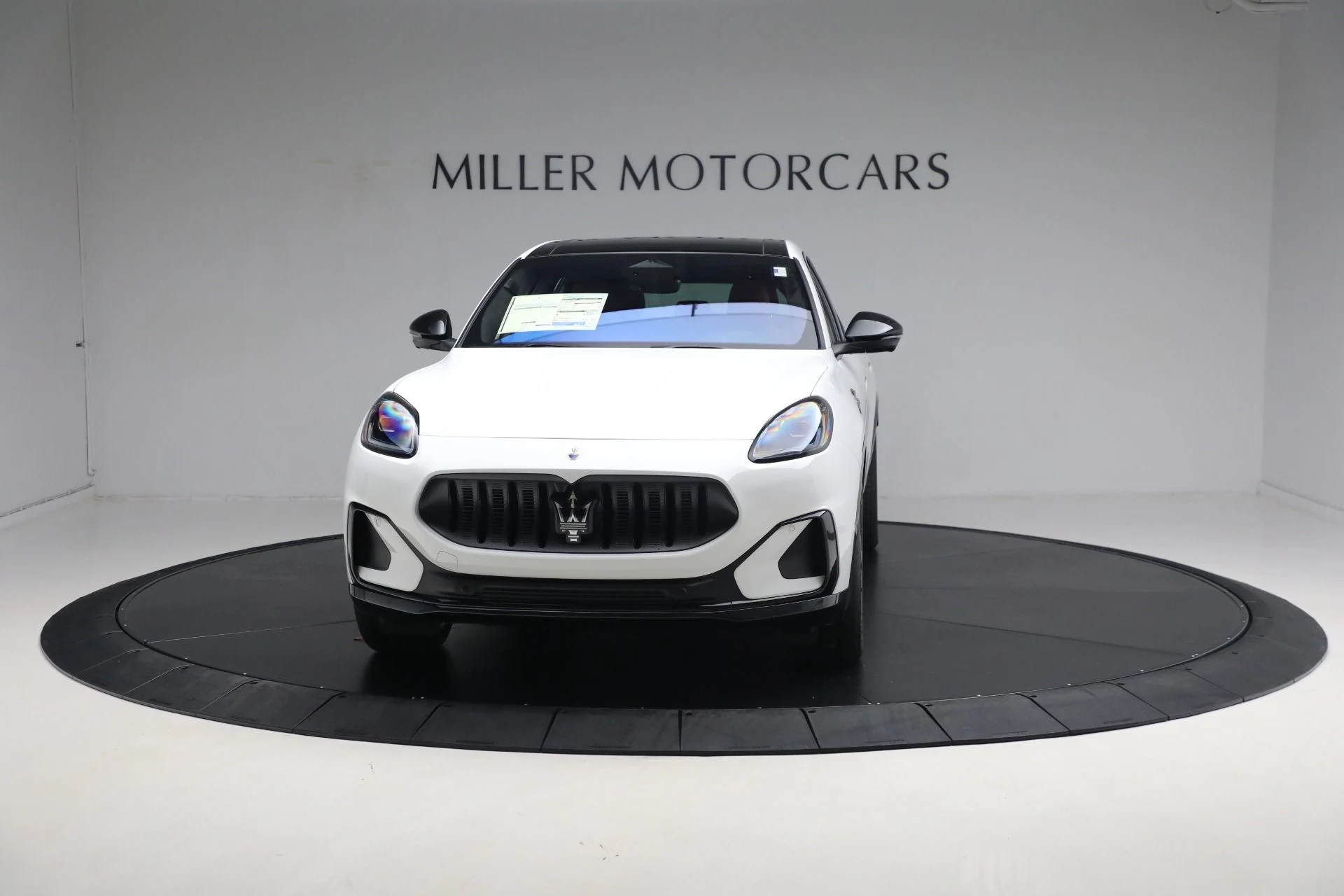 mph032_1395694698_New_2025_Maserati_Grecale_Folgore_c9d45dbfcc