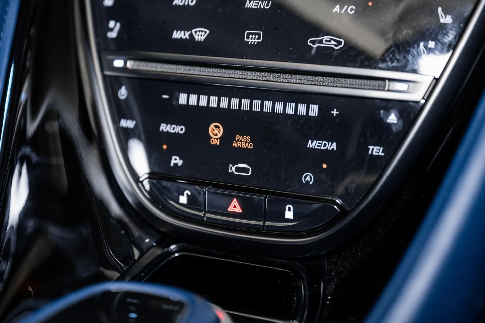 mph032_1395896196_Used_2020_Aston_Martin_DBS_Superleggera_1753546861_b7e7988c89