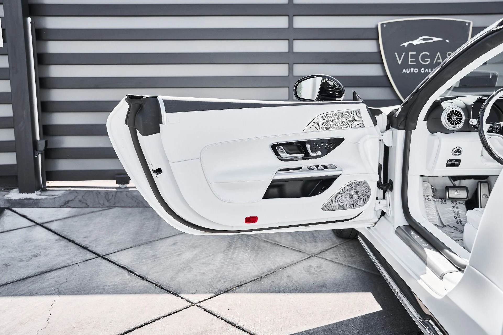 mph032_1399584089_Used_2026_Mercedes_Benz_SL_Class_Maybach_SL_680_1781659780_ea17a167fb