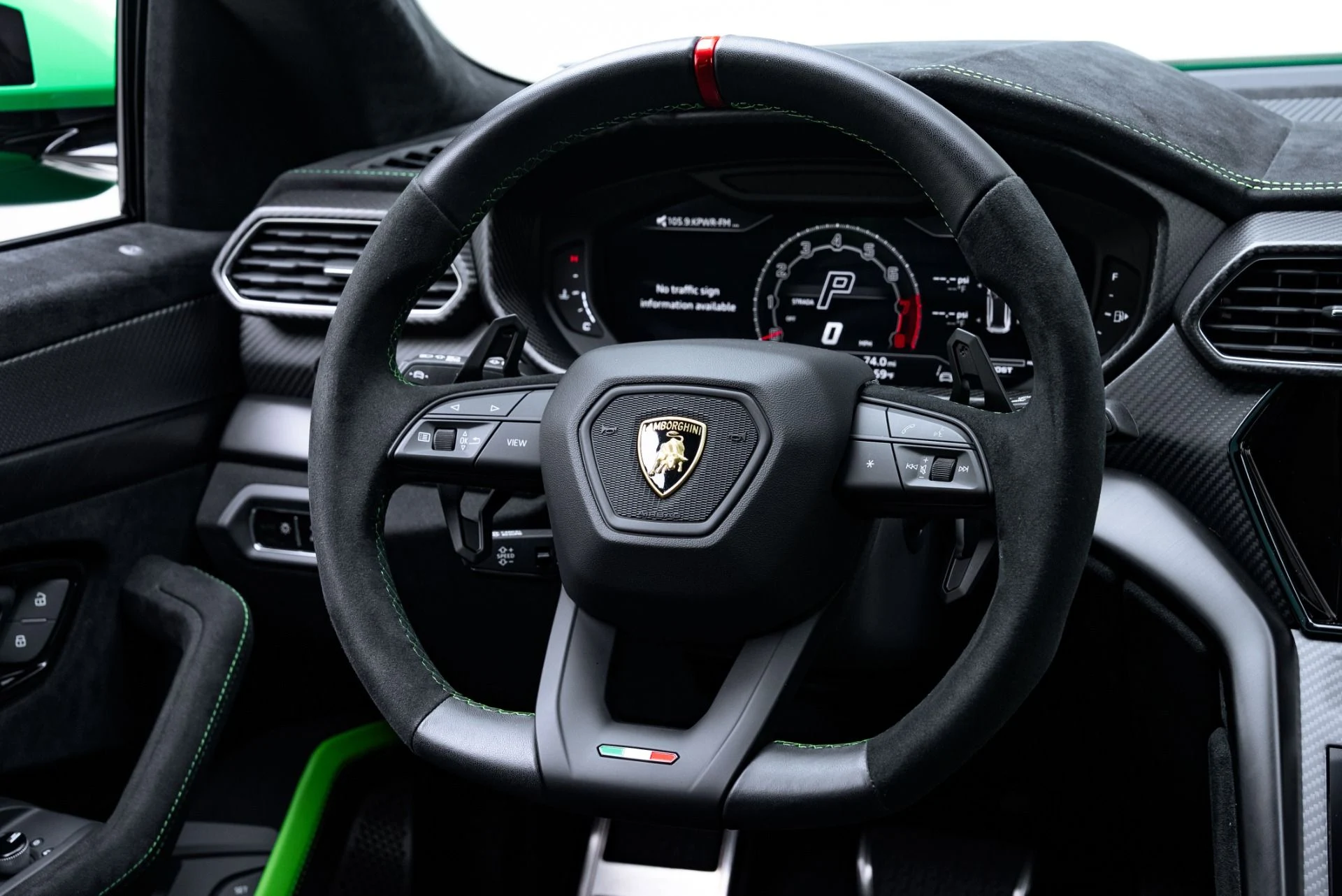 mph032_1405469619_Used_2023_Lamborghini_Urus_Performante_1776122802_2e4897598a