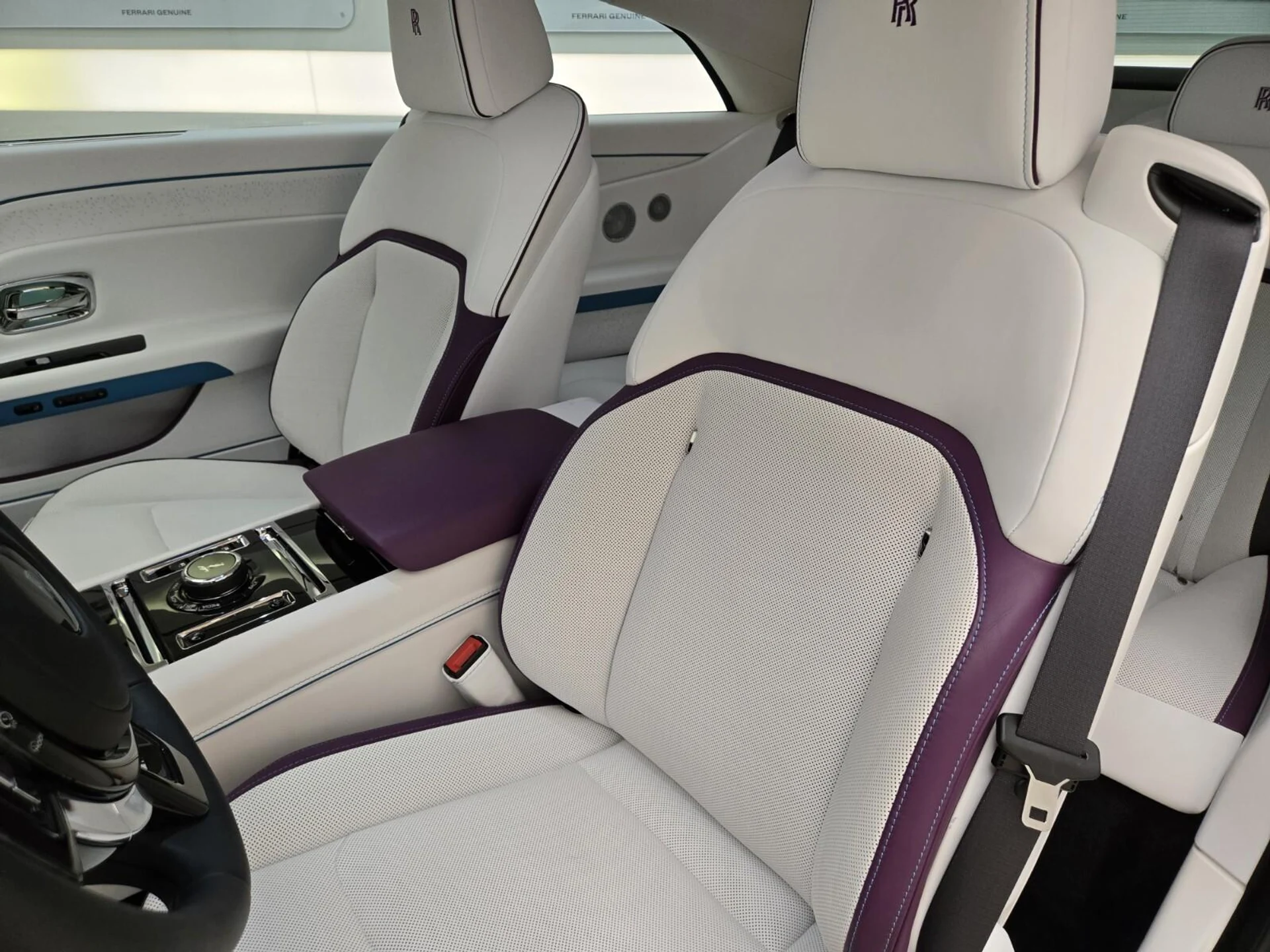 mph032_1410362074_Used_2024_Rolls_Royce_Spectre_1761122054_d100719b6f