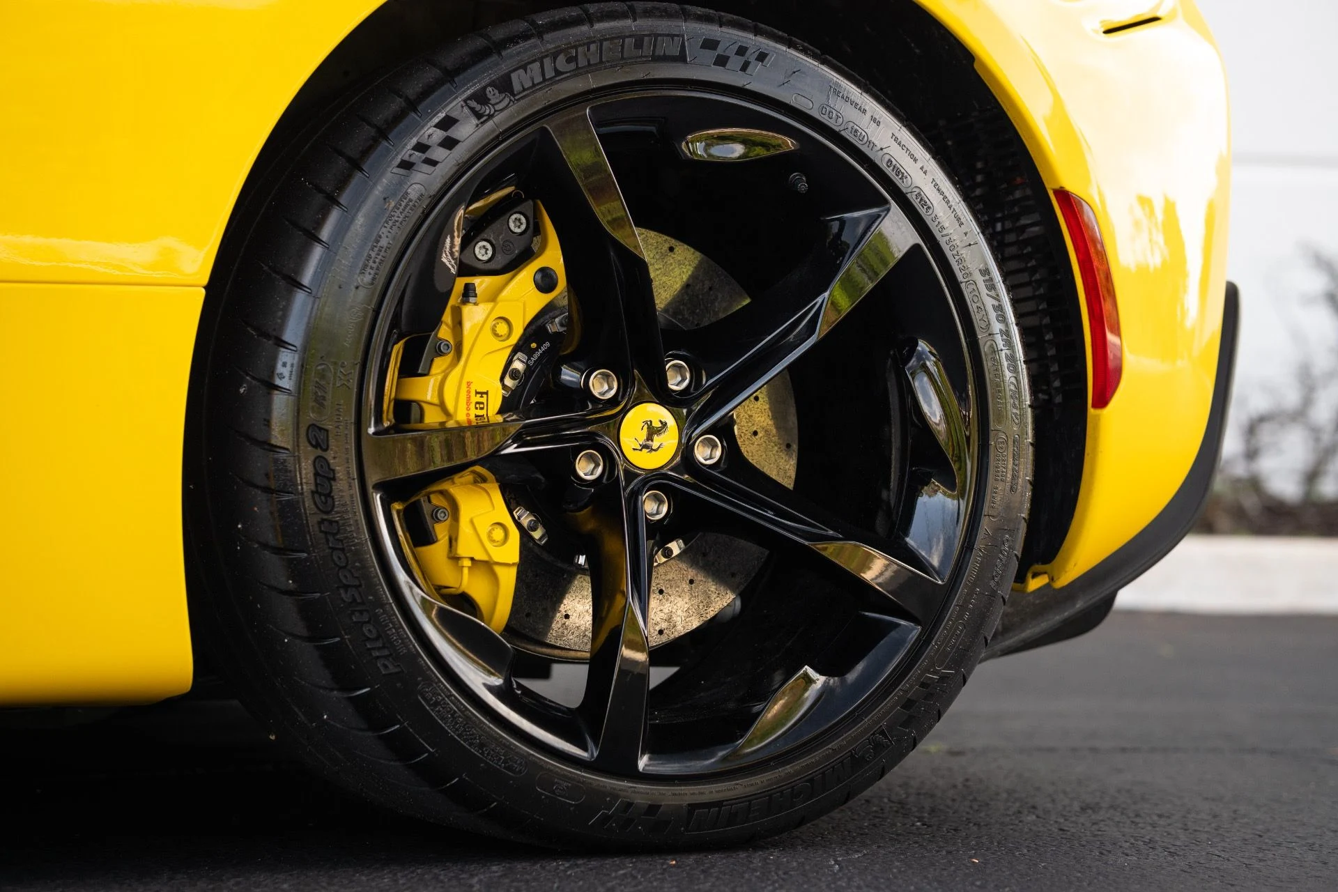 mph032_1414058905_Used_2025_Ferrari_SF_90_Spider_1772646640_129a0d5003