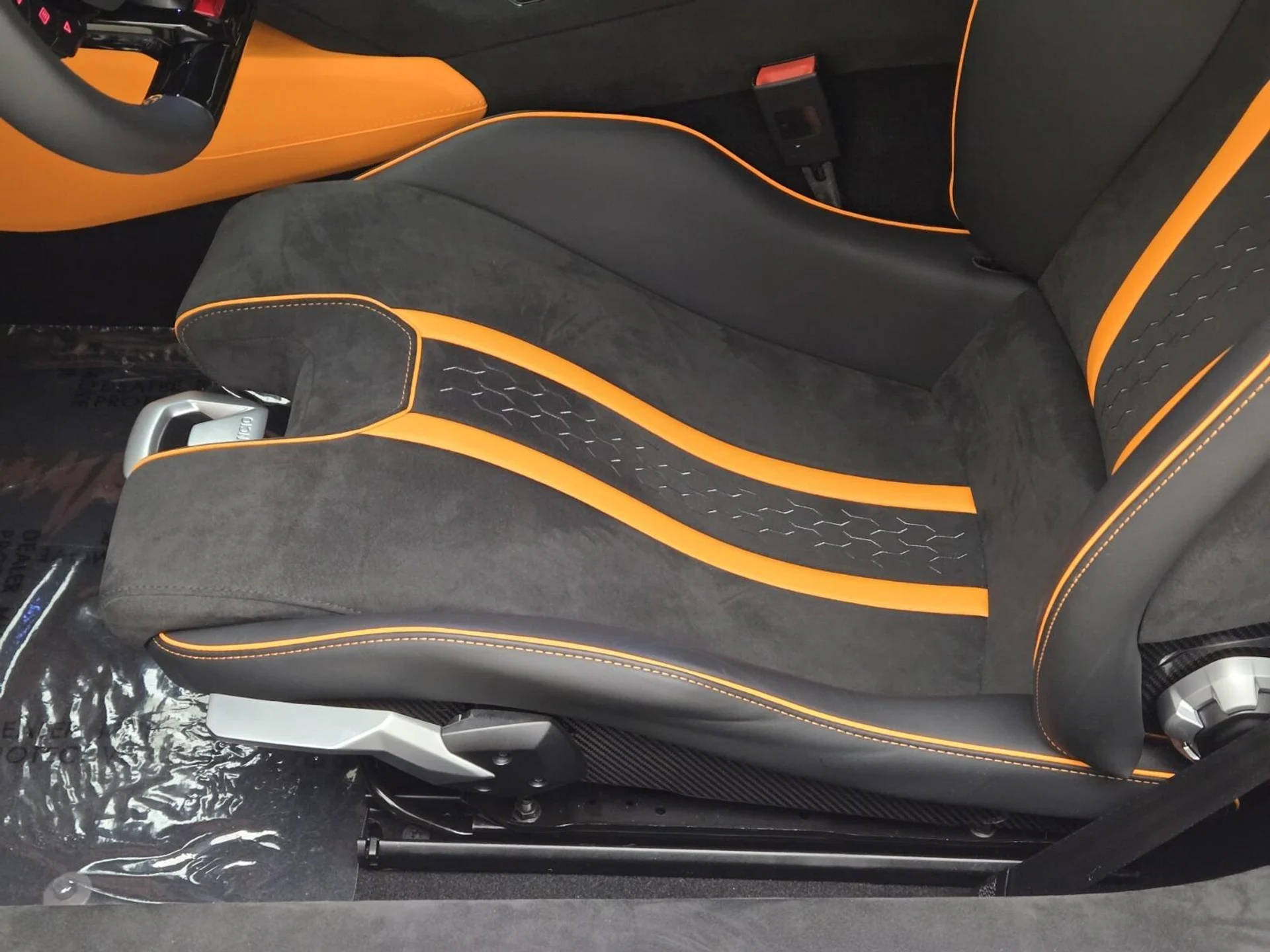 mph032_1420262250_Used_2023_Lamborghini_Huracan_Tecnica_1777355920_b5851ff680