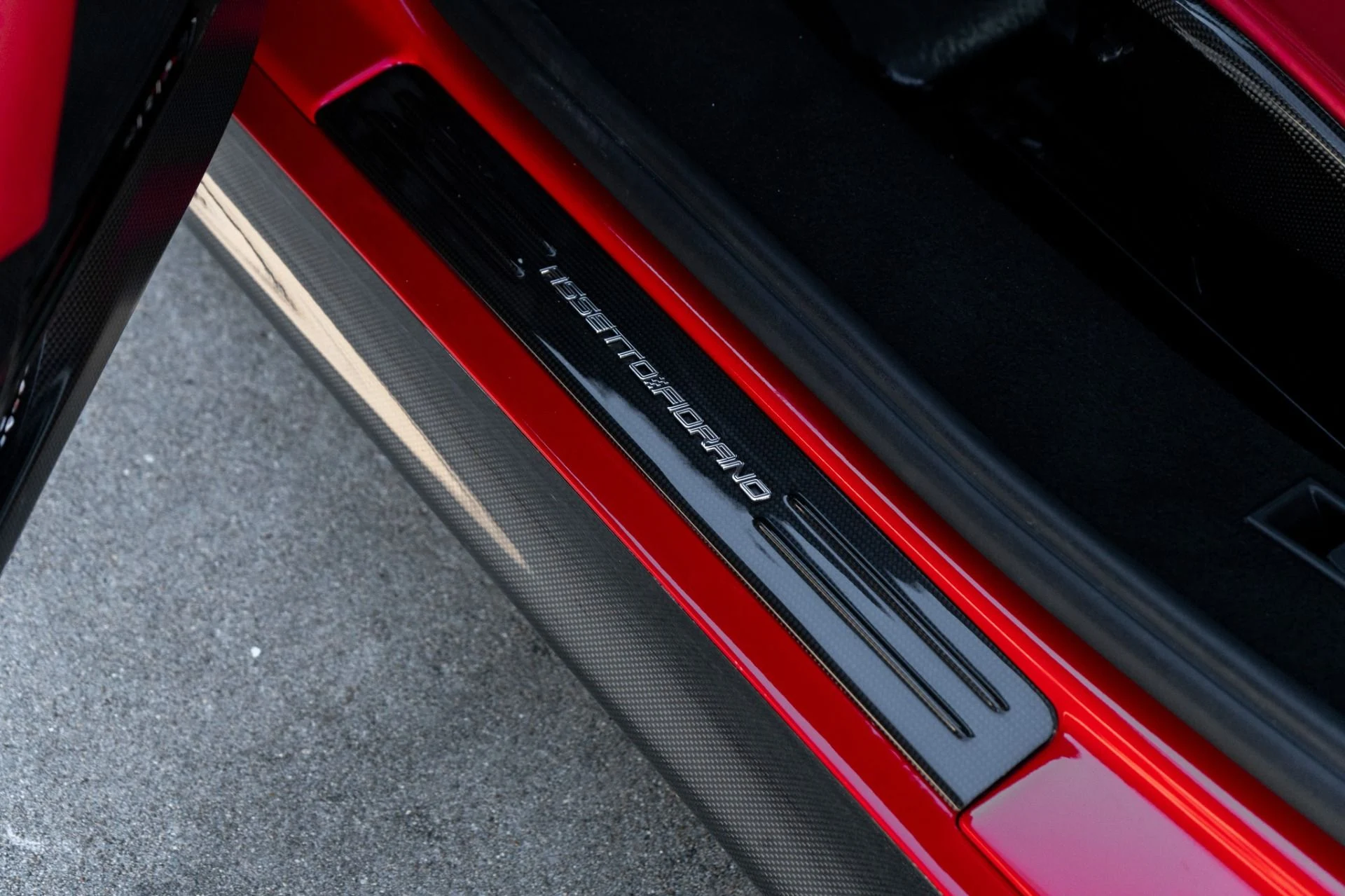 mph032_1431430076_Used_2023_Ferrari_SF_90_Stradale_1764710816_9f9439113a