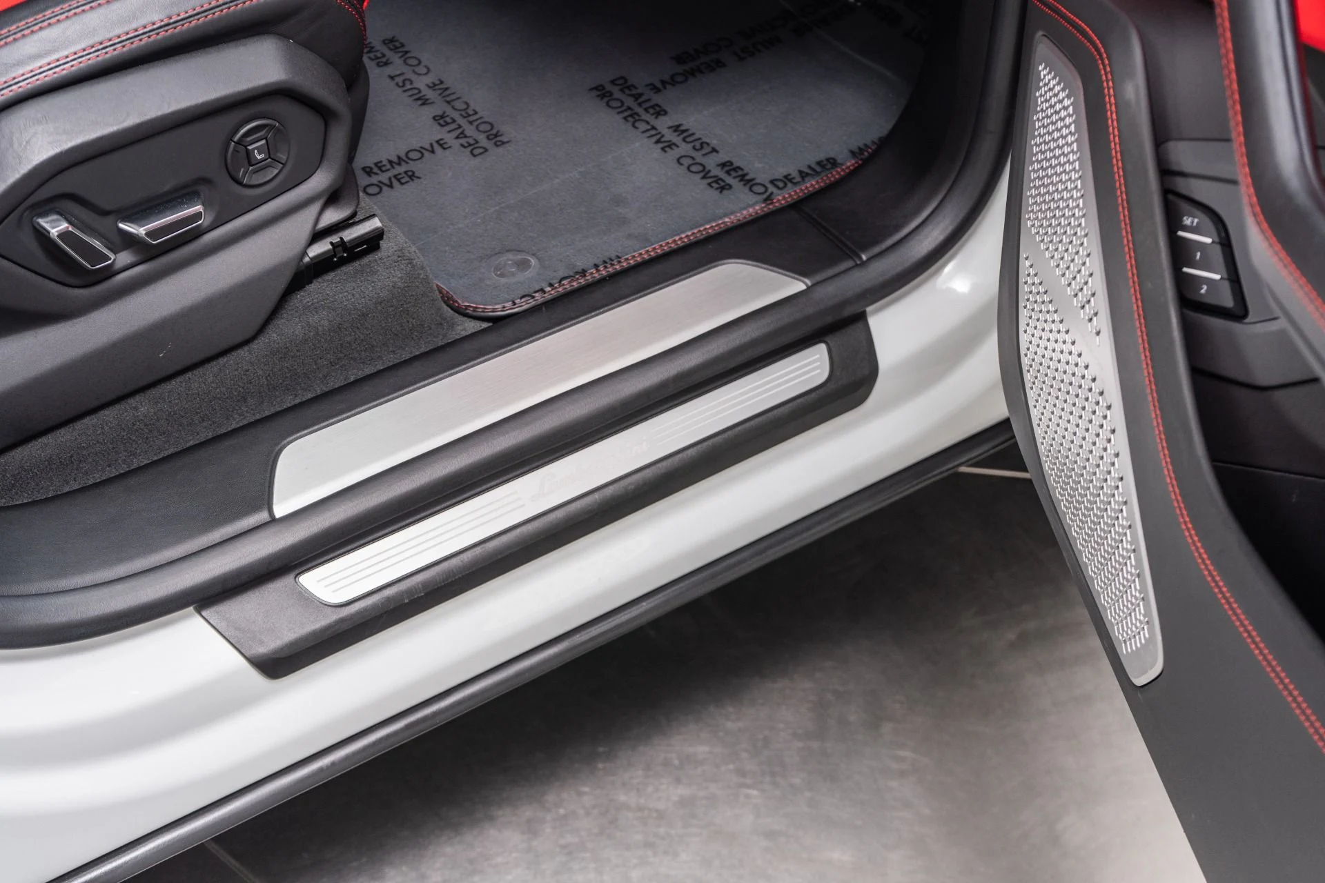 mph032_1444142445_Used_2021_Lamborghini_Urus_Bang_and_Olufsen_Audio_Two_Tone_Interior_641_Horsepower_1773860440_43aedf1542