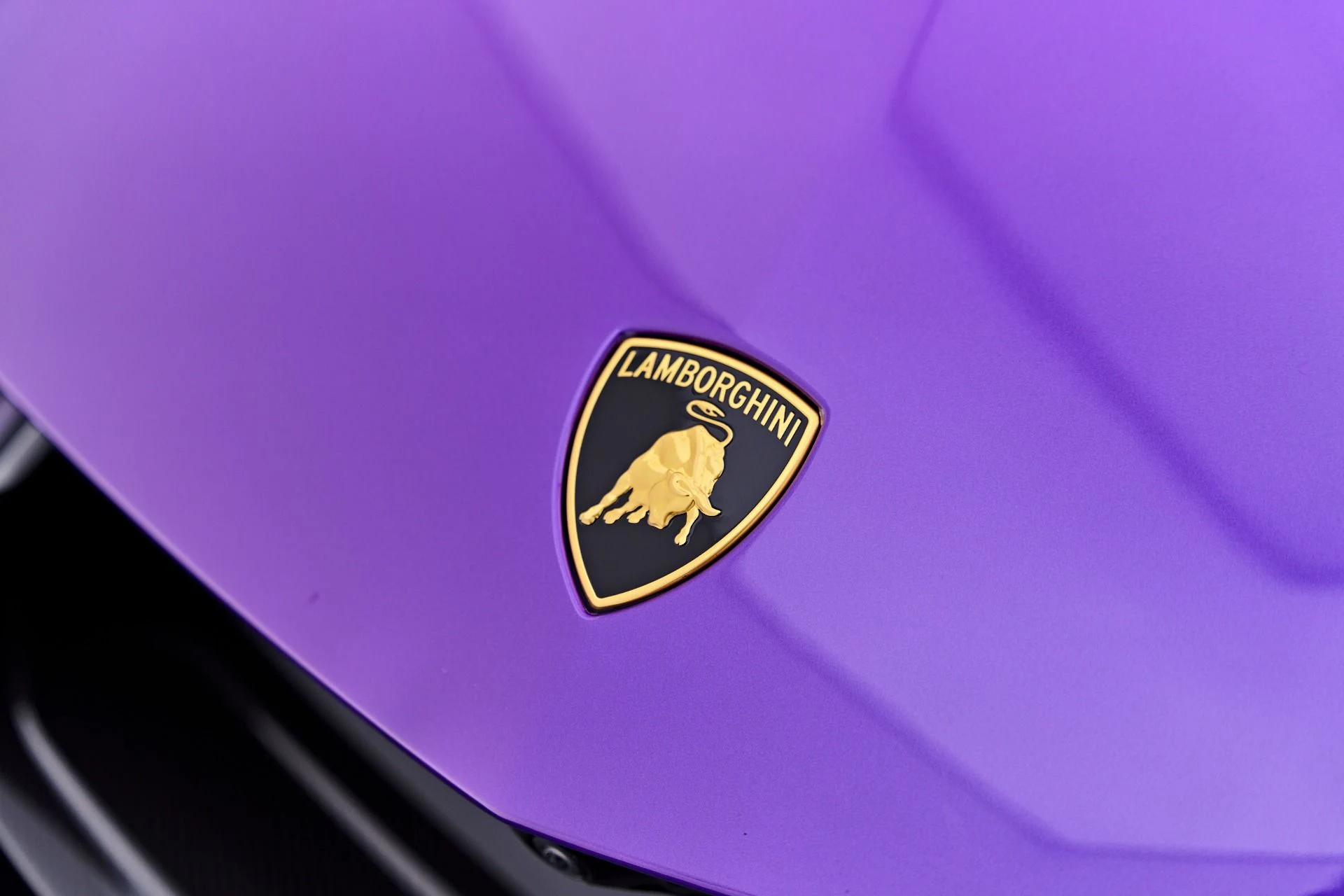 mph032_1444329243_Used_2025_Lamborghini_Revuelto_Base_1784242632_1a605690d3