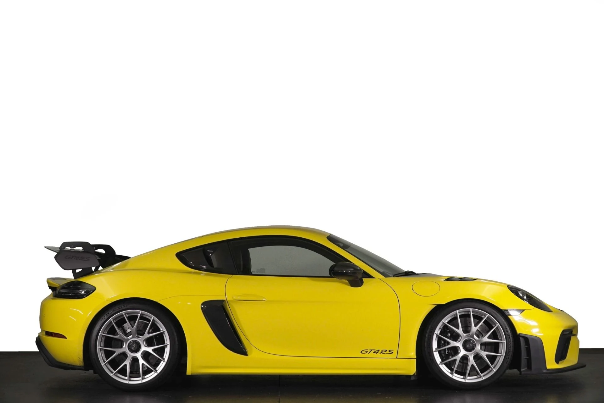 mph032_1444595911_Used_2023_Porsche_718_Cayman_GT_4_RS_1781890482_d6d34532be