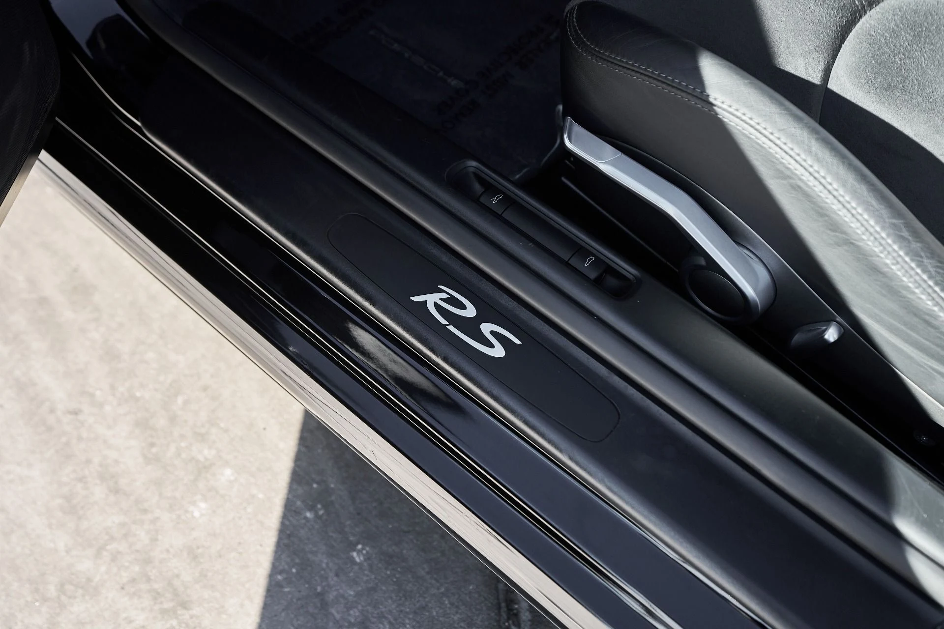 mph032_1455699506_Used_2007_Porsche_911_RS_1763228693_7cc15621c7