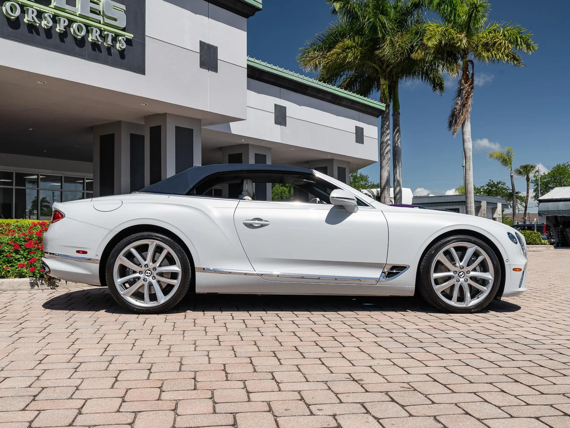 mph032_1465923189_Used_2021_Bentley_Continental_GTC_Mulliner_GT_Mulliner_V8_1775769042_a567fd0ca4