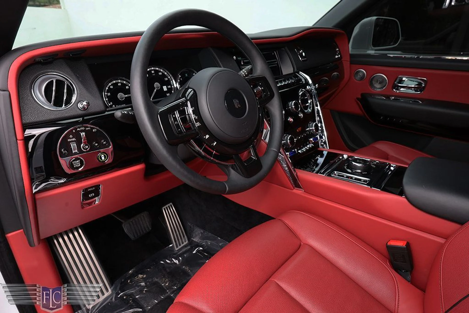 mph032_1473374450_used_2019_rolls_royce_cullinan_sportutility_6305_22963693_33_1024_3d297a88d6