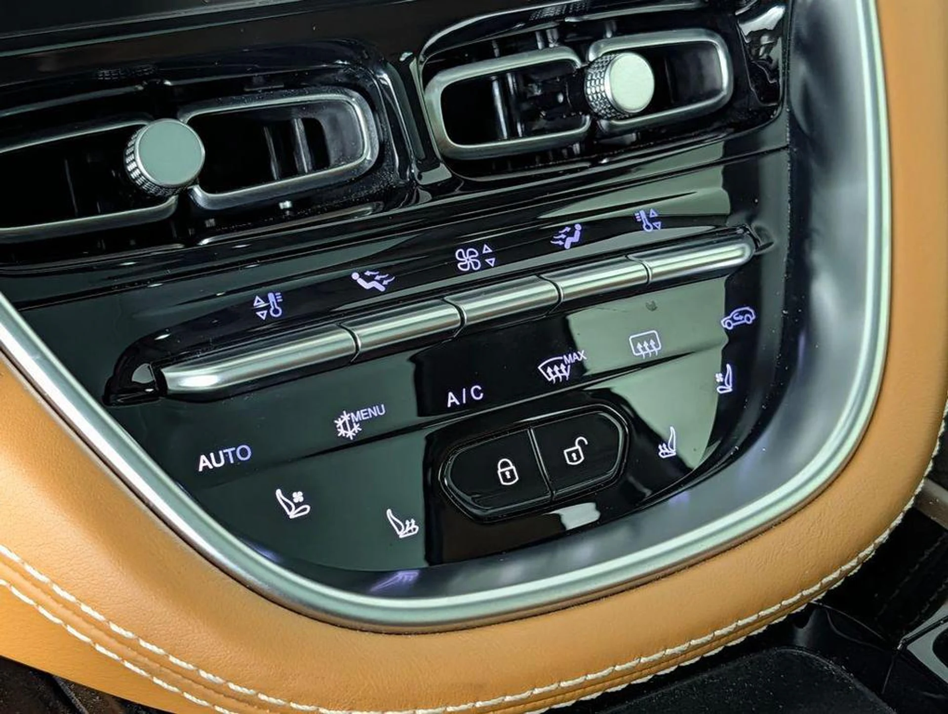 mph032_1510079030_f_Dau9i_Qd2_Gu_Zo_HO_Ne_Kzq_F4_Q_Iz3_M_120b29a759