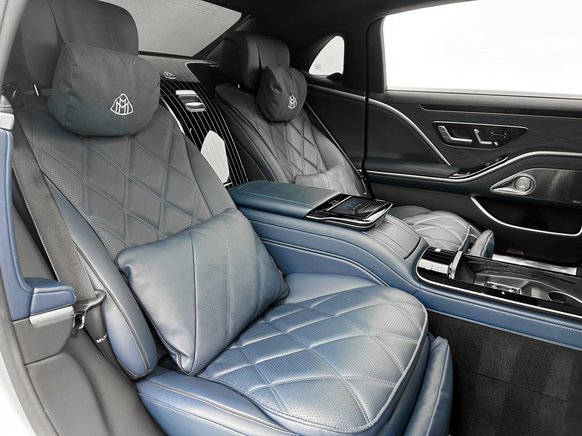 mph032_1518796781_Used_2024_Mercedes_Benz_Mercedes_Maybach_S_680_4_MATIC_AMG_V12_Factory_Two_Tone_Executive_Rear_Seats_1772055459_7fcd17ced8