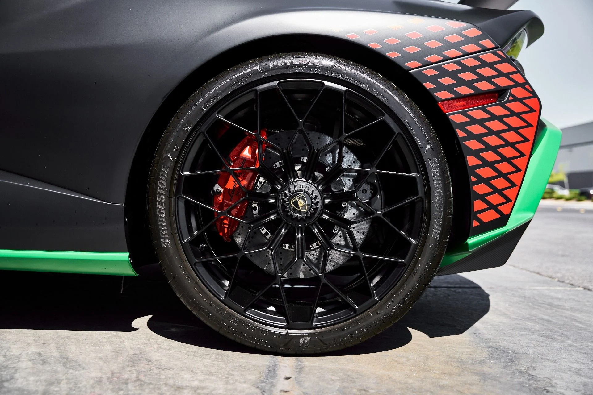 mph032_1533239109_Used_2022_Lamborghini_Huracan_STO_Base_1774488423_928ddc0a5c