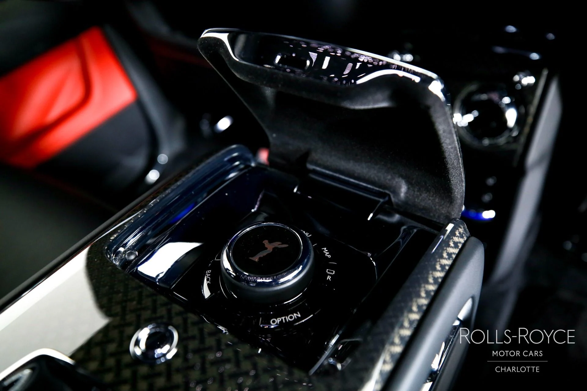 mph032_1535677242_Used_2022_Rolls_Royce_Black_Badge_Cullinan_1769449114_17a71b4485