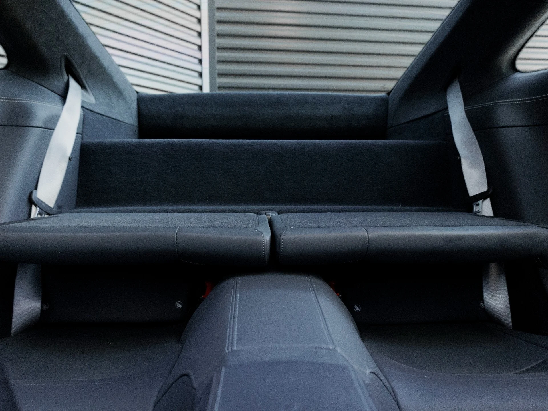 mph032_1543436614_33_519738f64b