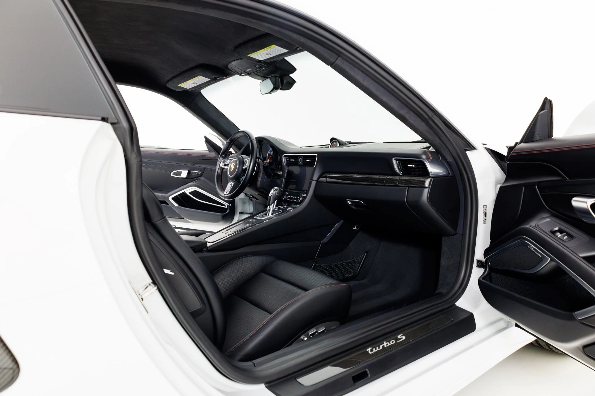 mph032_1543666265_Used_2019_Porsche_911_Turbo_S_1769802414_054630c75e