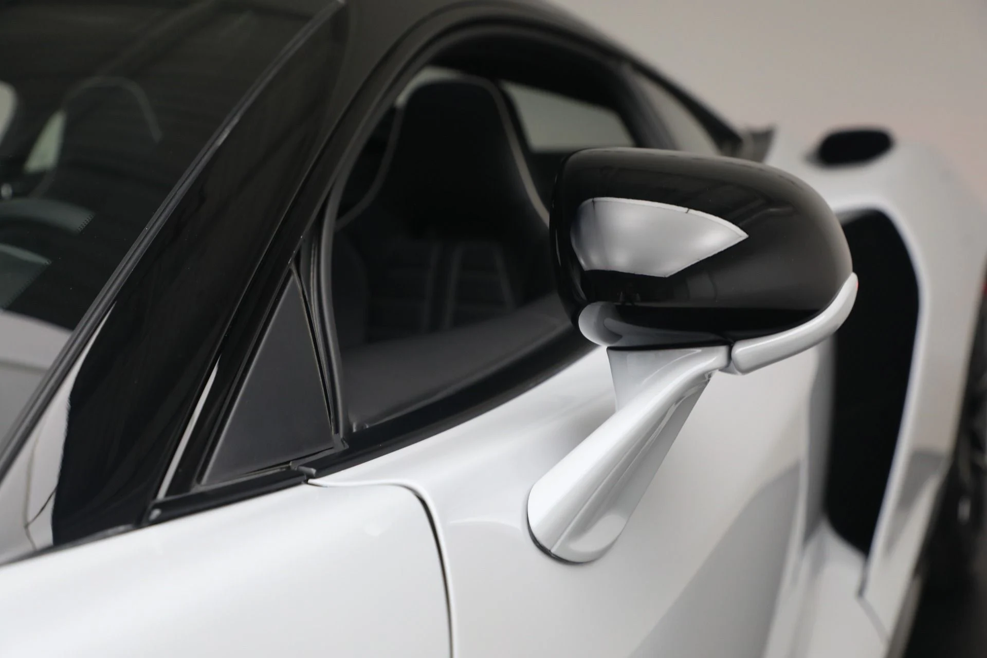 mph032_1556677123_New_2026_Mc_Laren_GTS_Tech_Lux_be7523fb3c