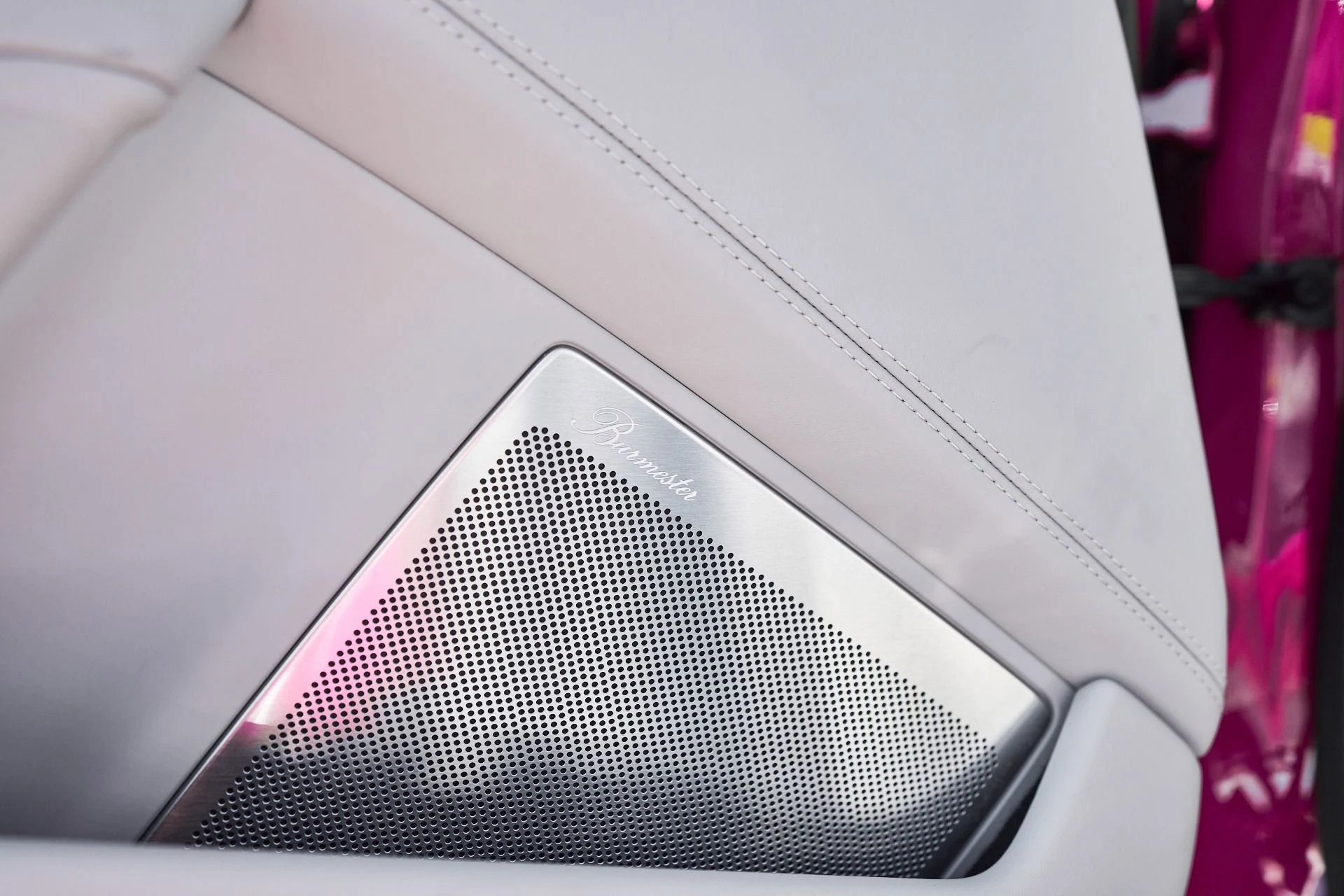 mph032_1563924539_Used_2023_Porsche_911_Turbo_1762568155_96e58136b6