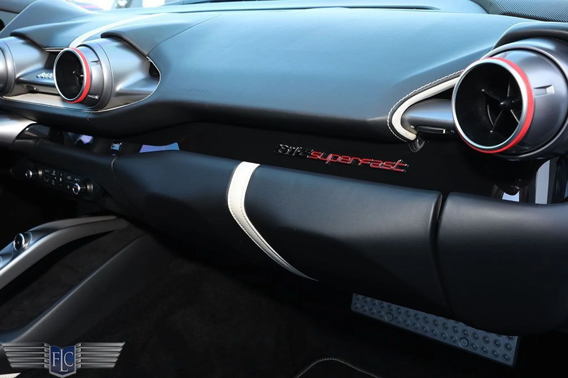 mph032_1571394594_used_2020_ferrari_812_superfast_coupe_6305_22951758_33_1024_078bce8dc4