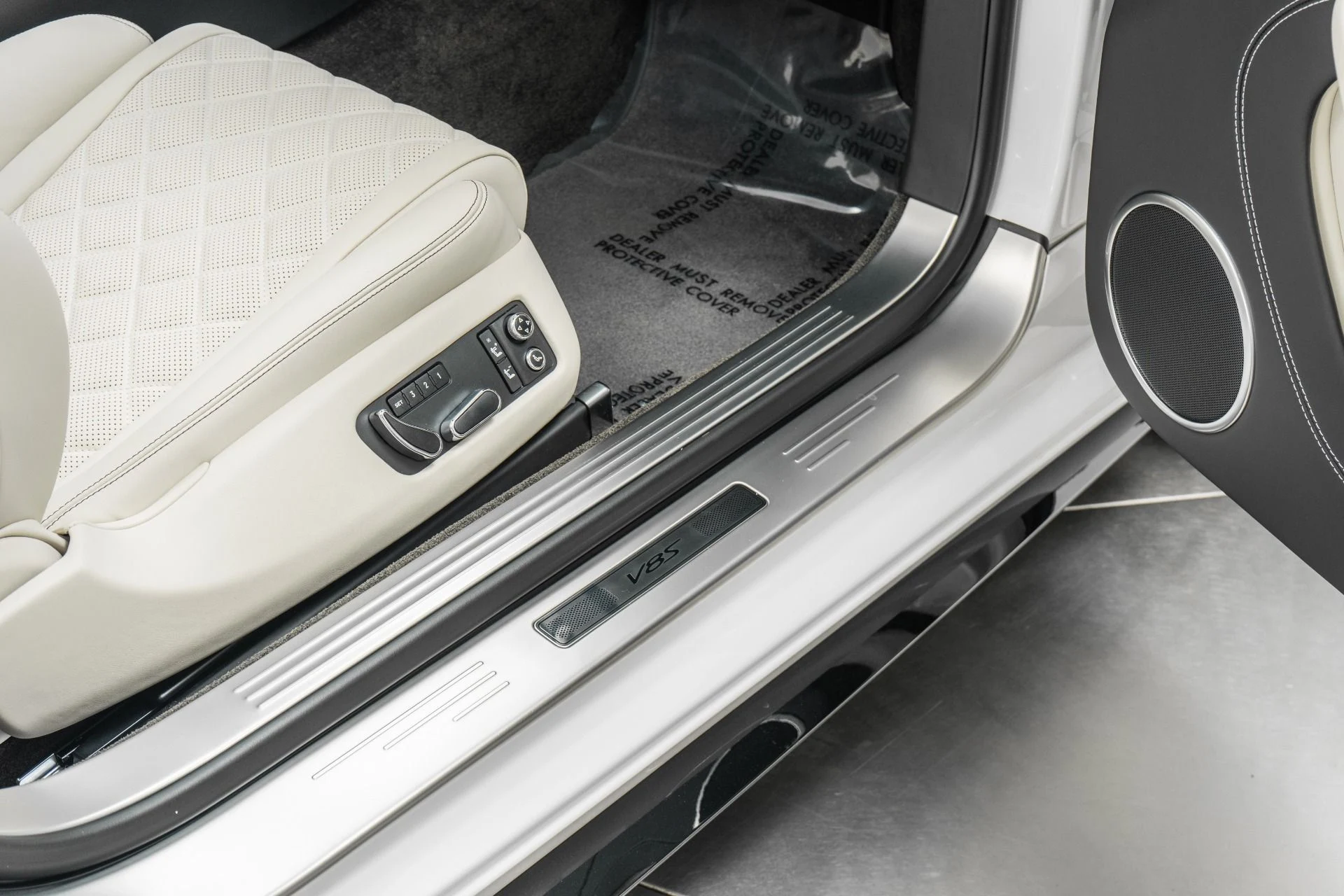 mph032_1577088251_Used_2016_Bentley_Continental_GT_V8_S_Convertible_1772485417_5d1a13999f