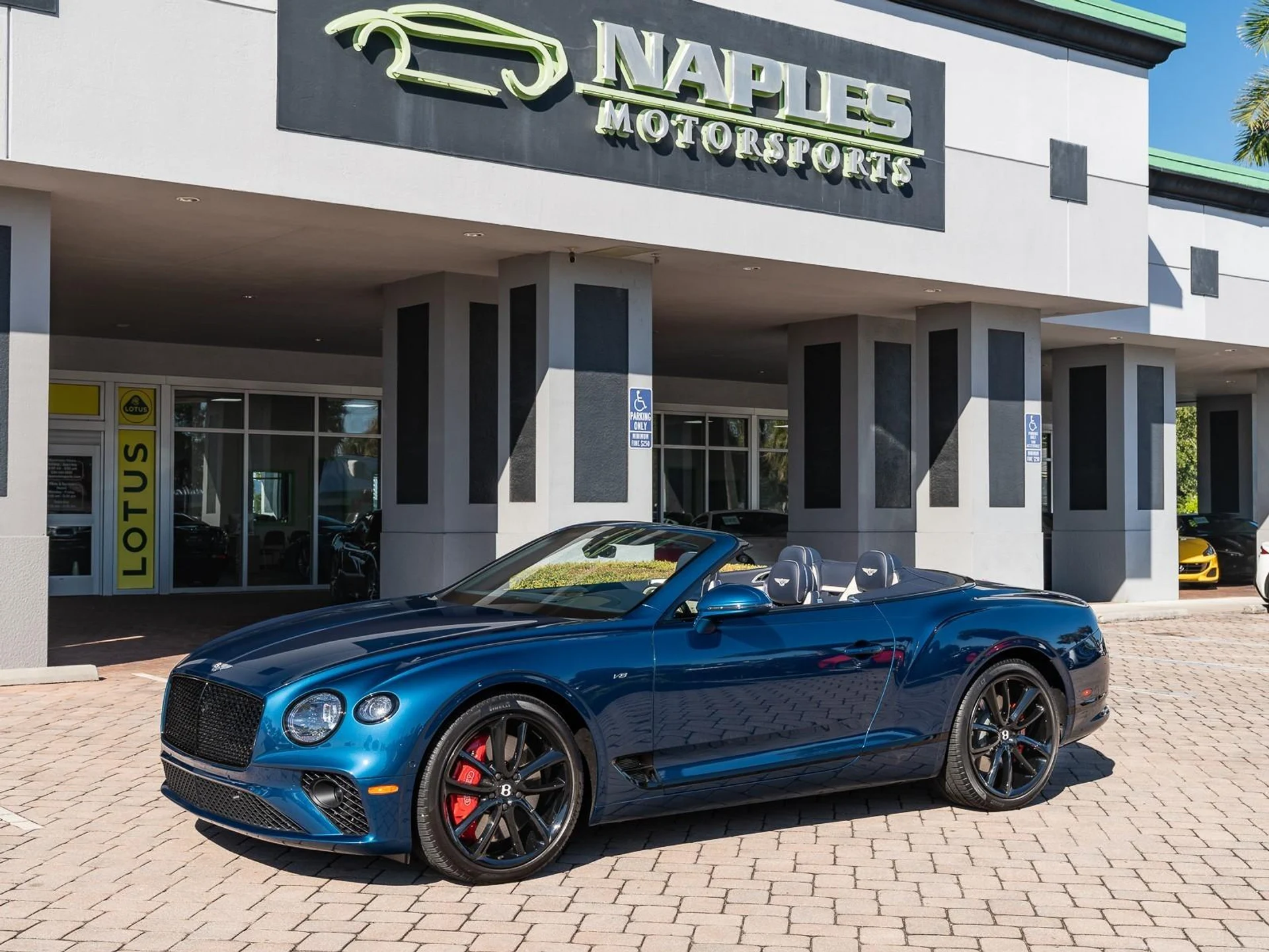 mph032_1583097332_Used_2022_Bentley_Continental_GT_V8_1764022005_1ad394b103