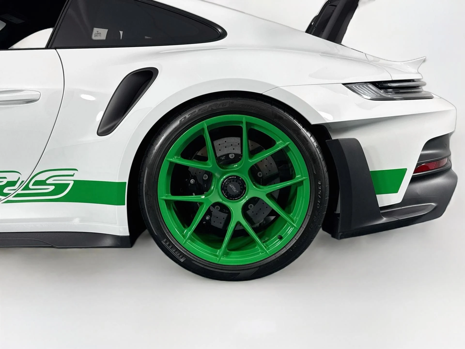 mph032_1584255354_Used_2024_Porsche_911_GT_3_RS_1786481411_847f347e00