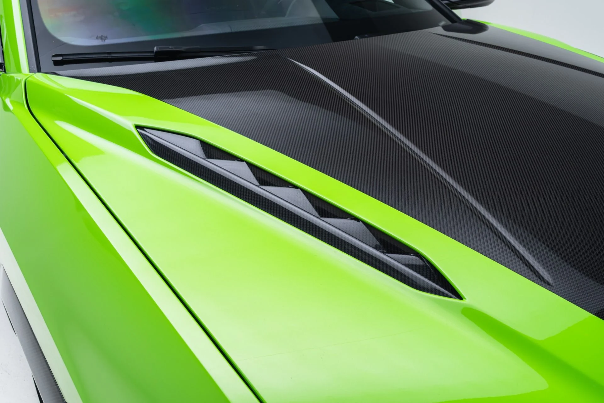 mph032_1588611453_Used_2023_Lamborghini_Urus_Performante_1779121057_63e2bd1c1a