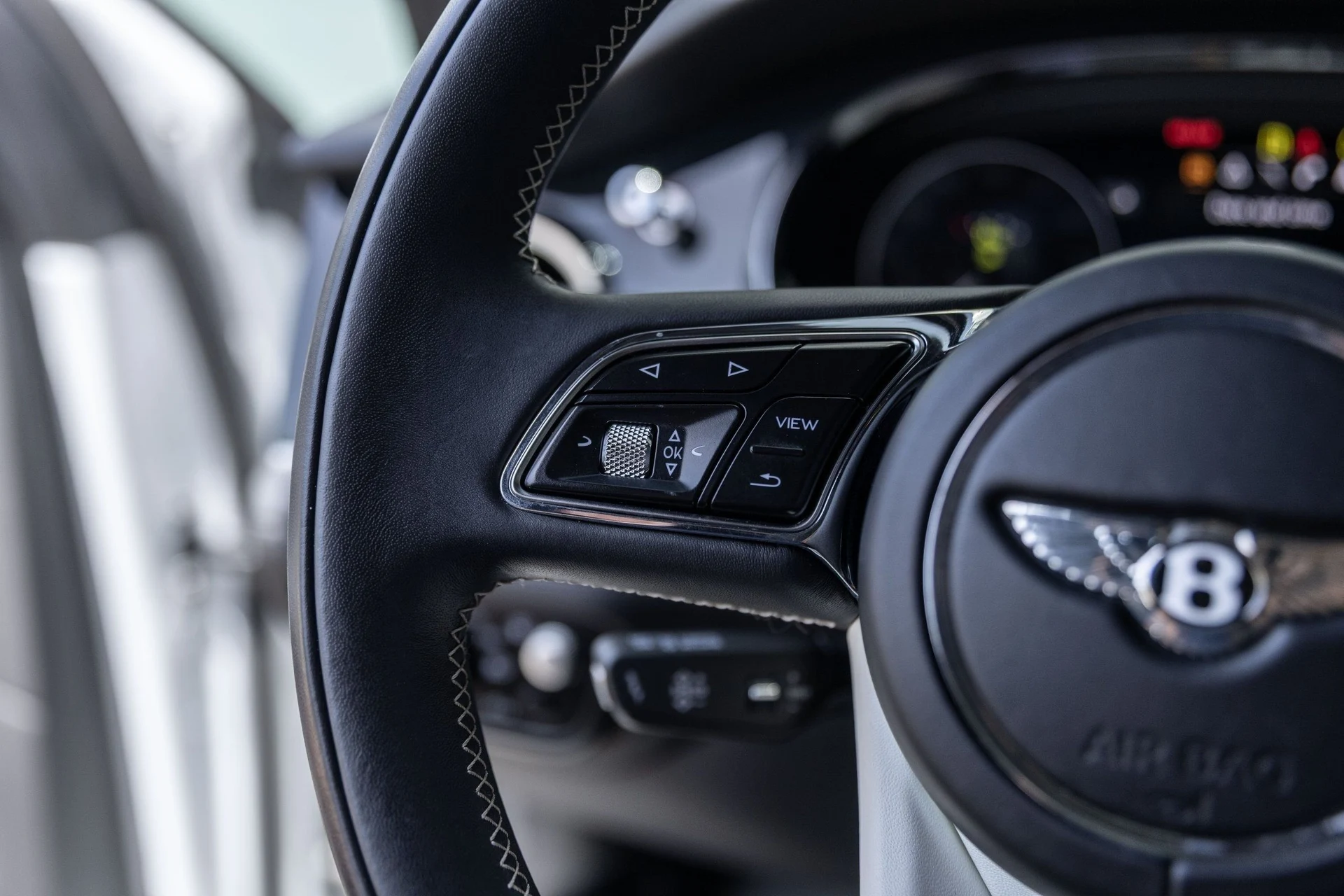 mph032_1589608426_Hi_Tech_Luxury_Imports_LLC_SJAHT_2_ZV_8_PC_020673_image_32_89d3efe6d8
