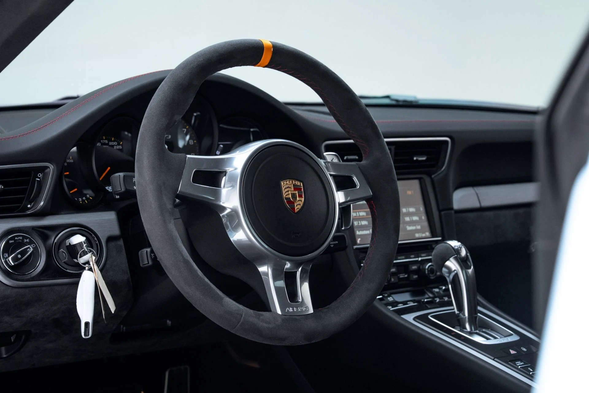 mph032_1592986861_Used_2015_Porsche_911_GT_3_1774894947_eea2296ae6