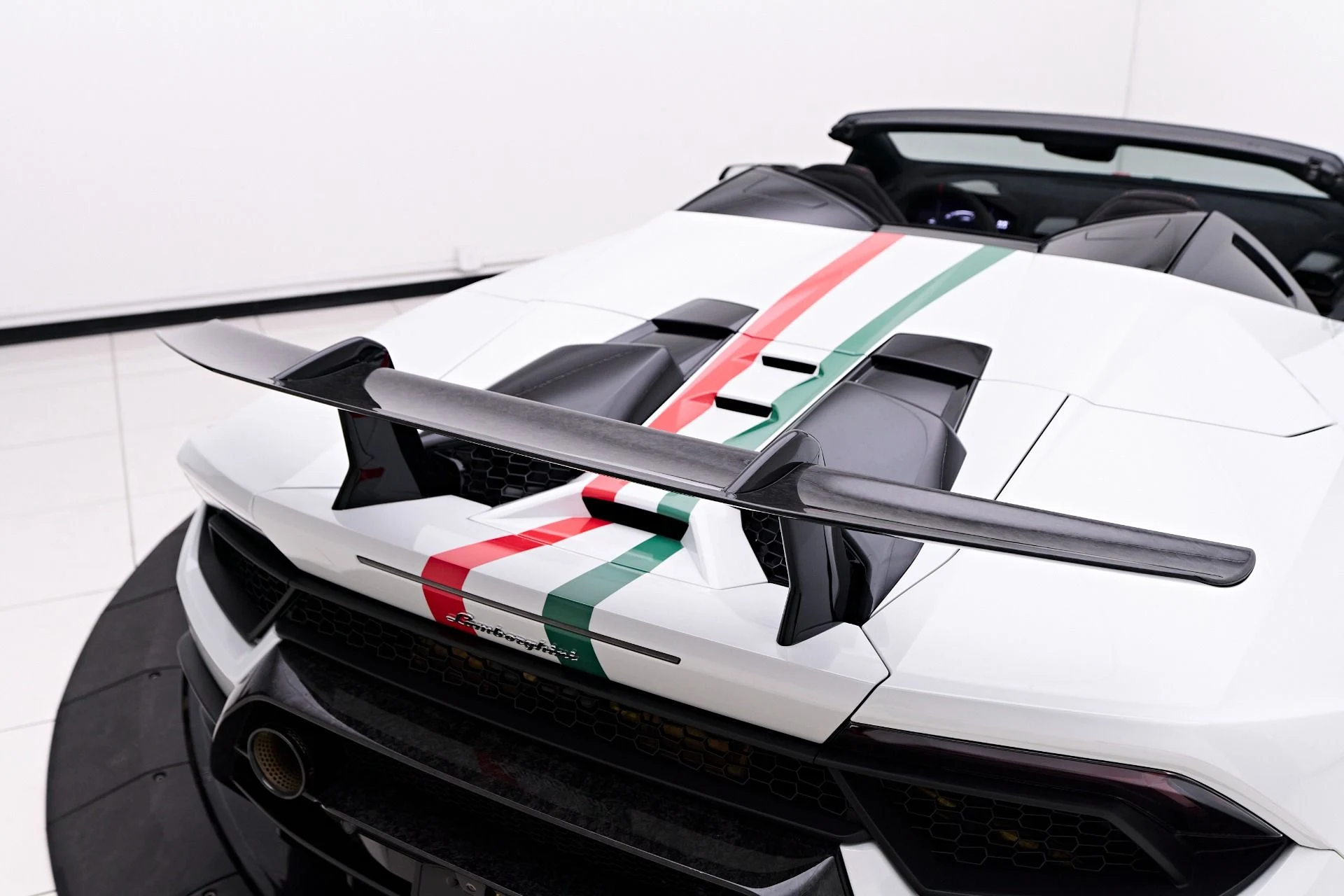 mph032_1599196091_Used_2018_Lamborghini_Huracan_Performante_1754074926_e9829a469b