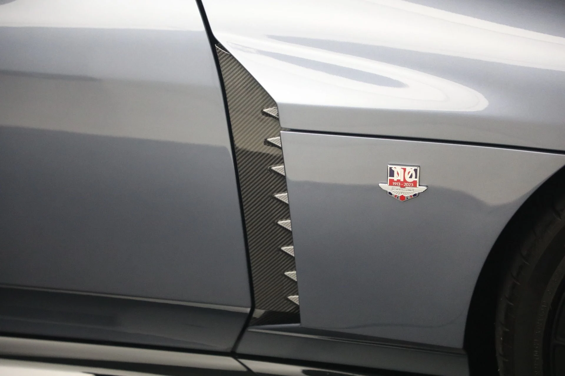 mph032_1599925635_Used_2024_Aston_Martin_Valour_1785599768_c908ecfae6