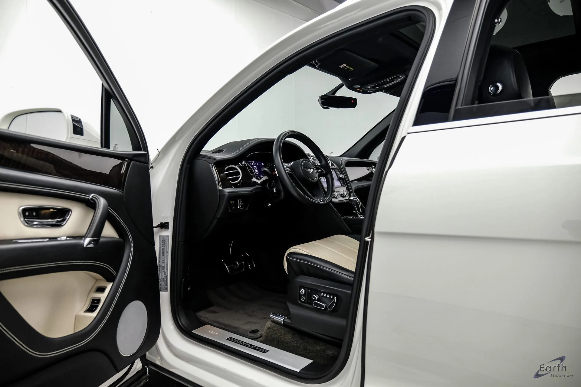 mph032_1600617445_8ffec247b2d193ab09f9d2e7bafa61a9x_351ebddd03