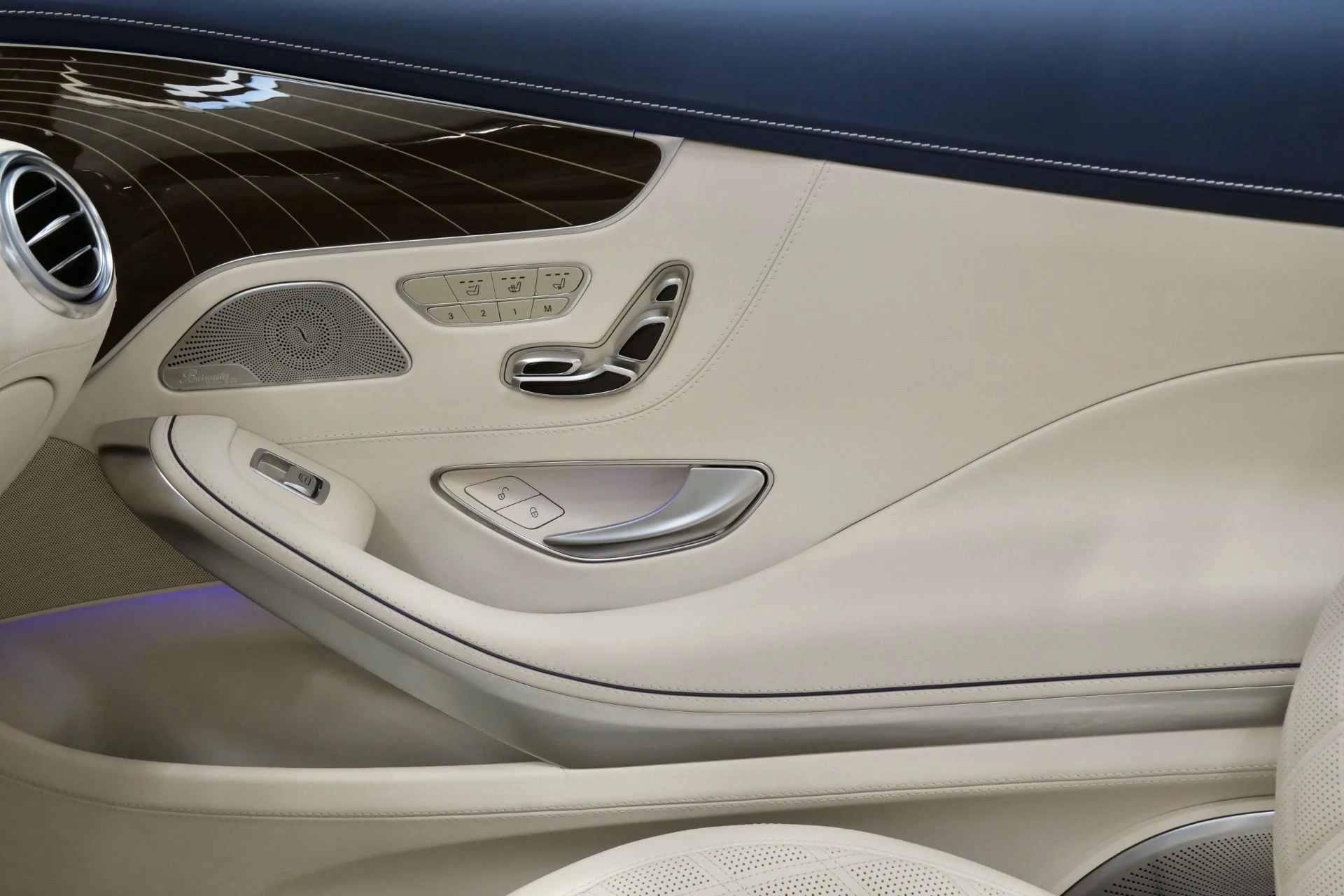 mph032_1603887207_Used_2017_Mercedes_Benz_Mercedes_Maybach_S650_Cabriolet_1758656467_63c20581fa