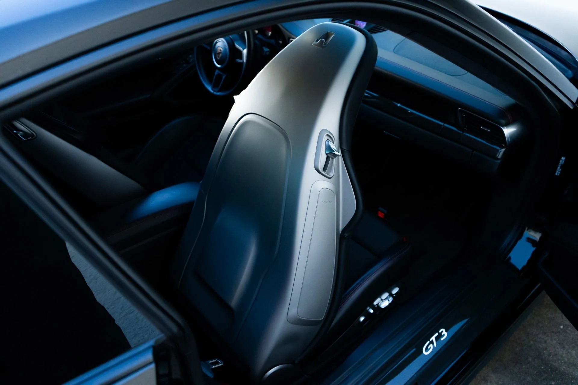 mph032_1607376216_Used_2018_Porsche_911_GT_3_Touring_1787008585_293e21d869