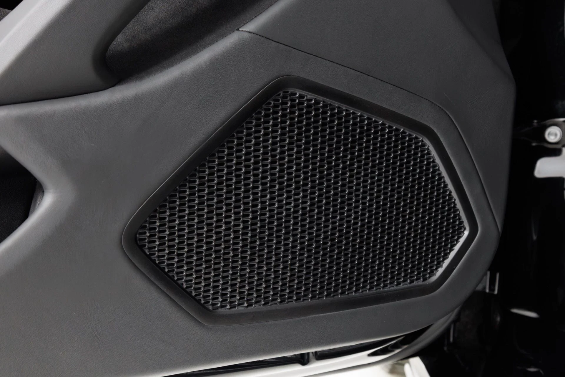 mph032_1611586179_Used_2023_Lamborghini_Huracan_EVO_1790005625_631d60b202