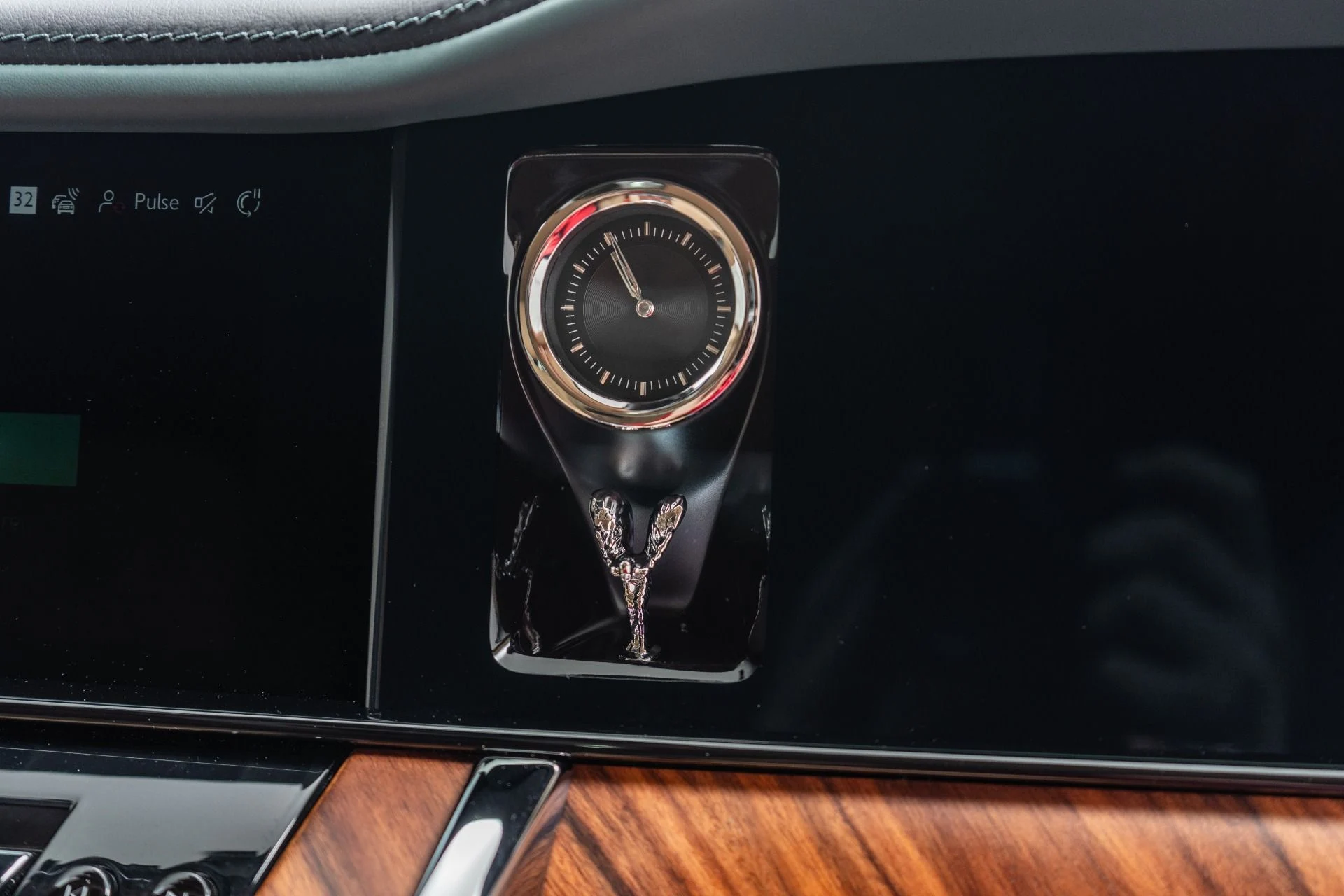 mph032_1615118923_Used_2025_Rolls_Royce_Cullinan_1773778505_eeb7ff5346