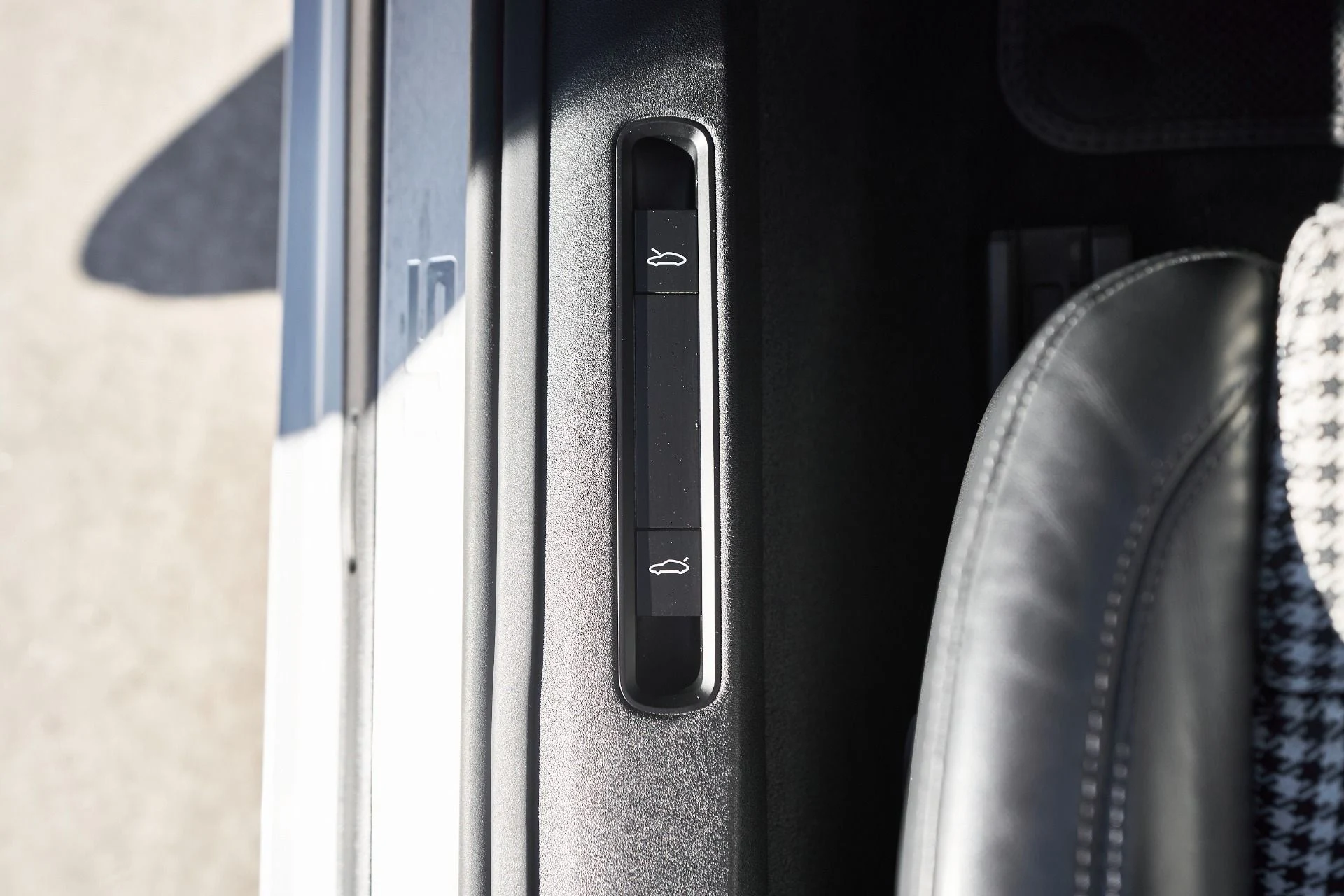 mph032_1619306821_Used_2023_Porsche_911_Turbo_S_1763676496_83661cd454