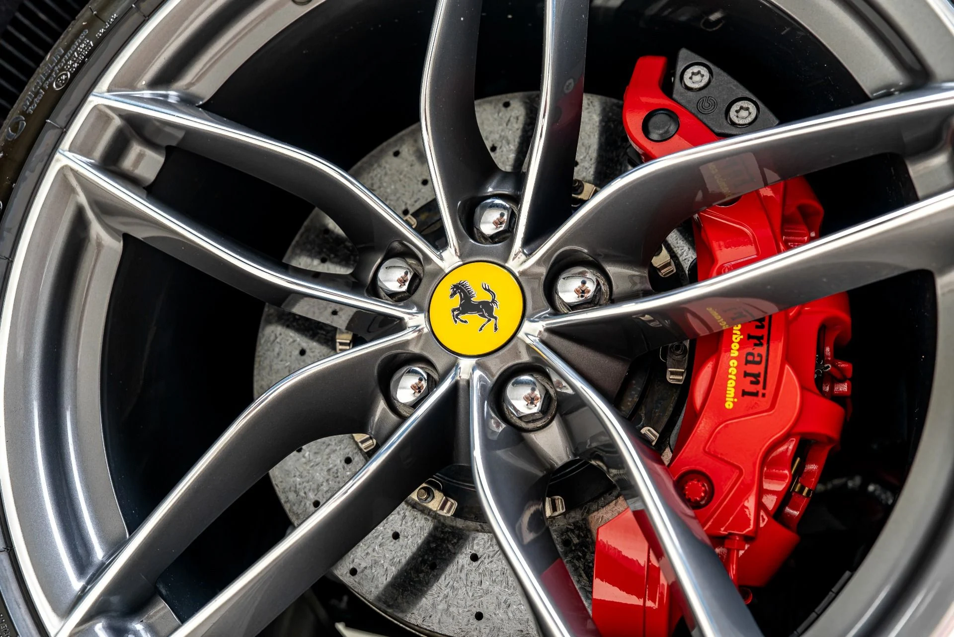 mph032_1628140353_Used_2018_Ferrari_488_GTB_1785446212_a09c4b1669