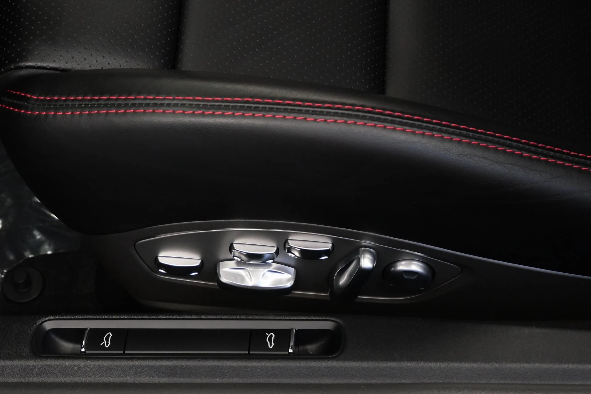 mph032_1629687451_Used_2016_Porsche_911_R_112_of_only_991_Built_6_Speed_Manual_Transmission_1772825611_af278ec895