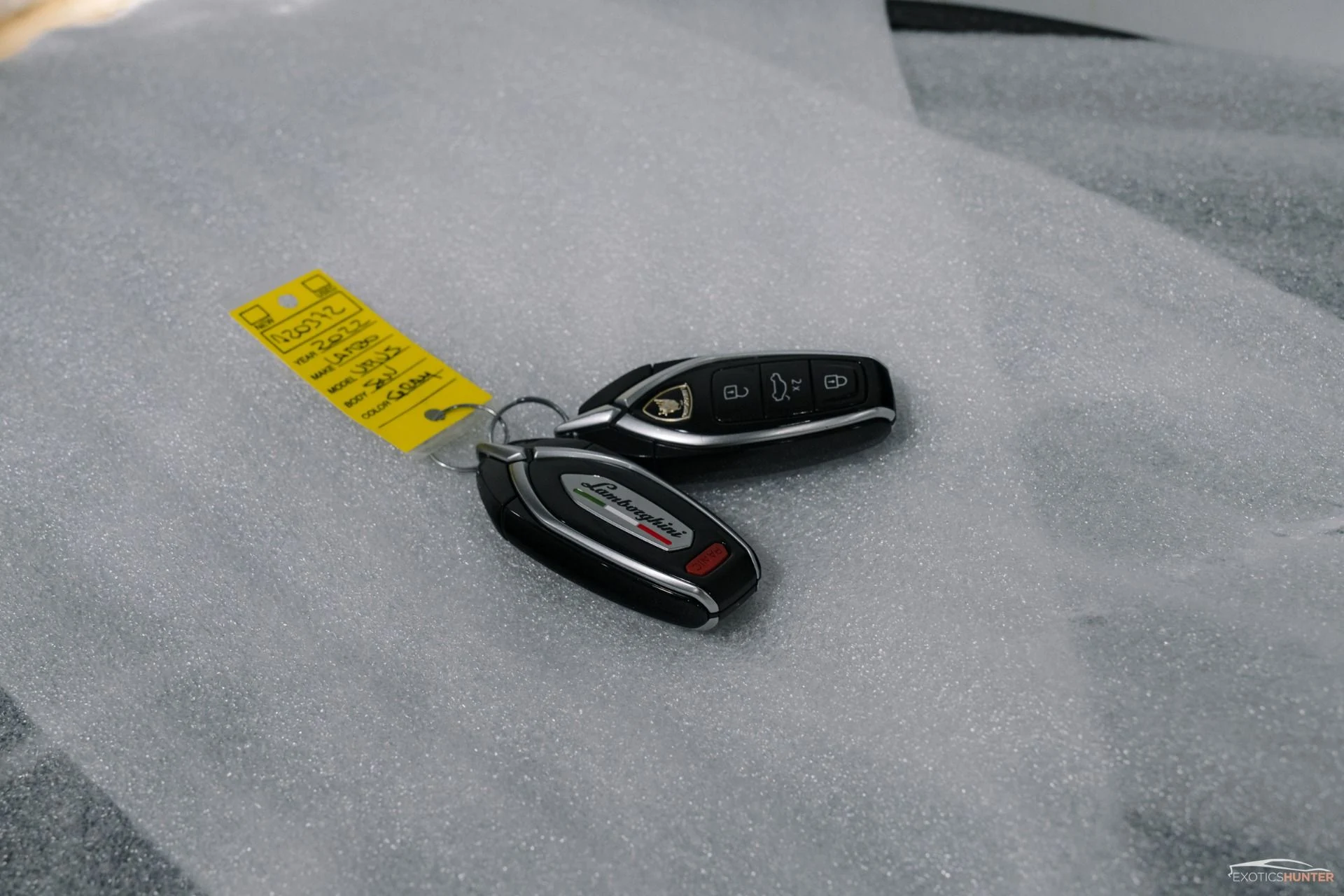 mph032_1639563493_Used_2022_Lamborghini_Urus_Grigio_Telesto_Bang_Olufsen_Sound_1758233424_da492ac286